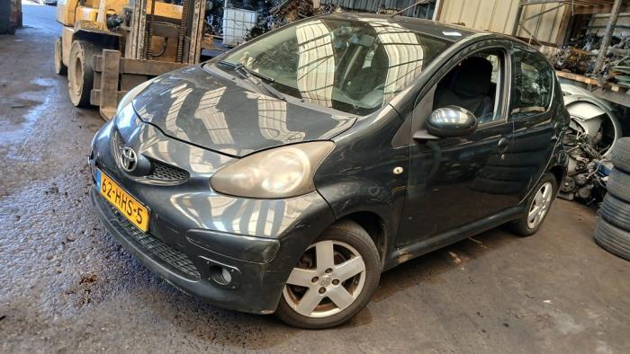 Toyota Aygo 1.0 12V VVT-i Sloopvoertuig (2008, Grijs)