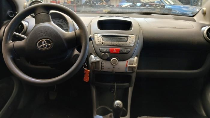 Toyota Aygo 1.0 12V VVT-i Sloopvoertuig (2008, Grijs)