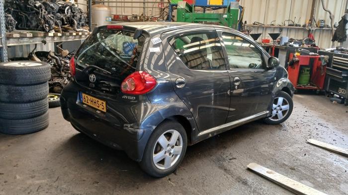 Toyota Aygo 1.0 12V VVT-i Sloopvoertuig (2008, Grijs)