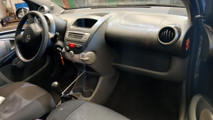 Toyota Aygo 1.0 12V VVT-i Sloopvoertuig (2008, Grijs)