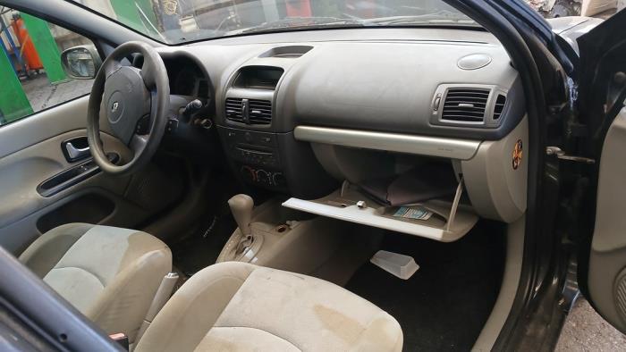 Renault Clio II 1.4 16V Sloopvoertuig (2003, Zwart)