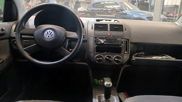 Volkswagen Polo IV 1.4 16V Sloopvoertuig (2002, Zwart)