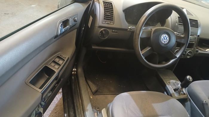 Volkswagen Polo IV 1.4 16V Sloopvoertuig (2002, Zwart)
