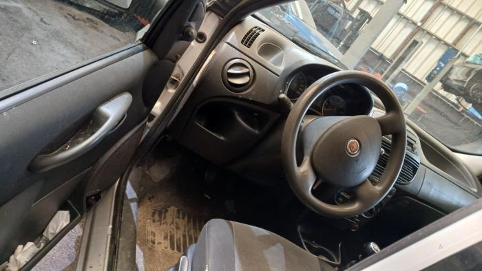 Fiat Punto II 1.2 60 S Sloopvoertuig (2008, Grijs)