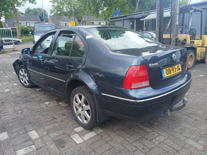 Volkswagen Bora 1.6 16V Sloopvoertuig (2004, Blauw)