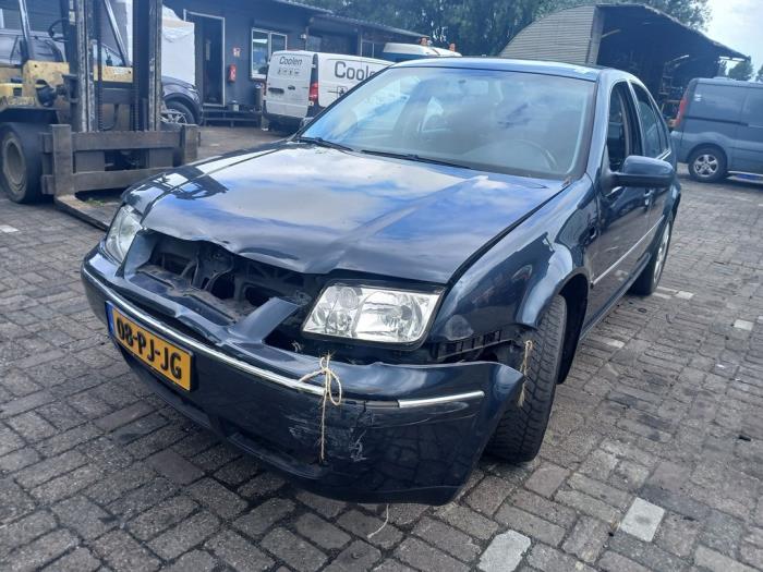 Volkswagen Bora 1.6 16V Sloopvoertuig (2004, Blauw)