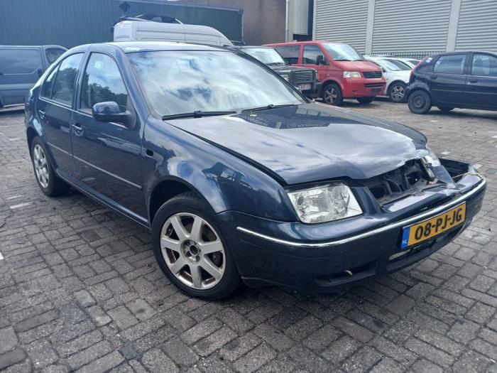 Volkswagen Bora 1.6 16V Sloopvoertuig (2004, Blauw)