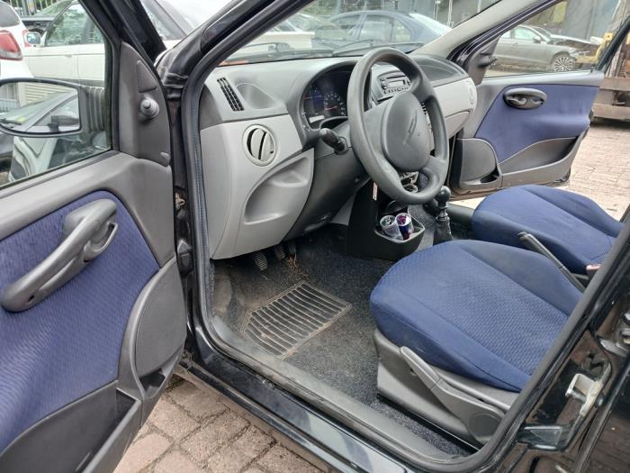 Fiat Punto II 1.2 60 S Sloopvoertuig (2002, Zwart)