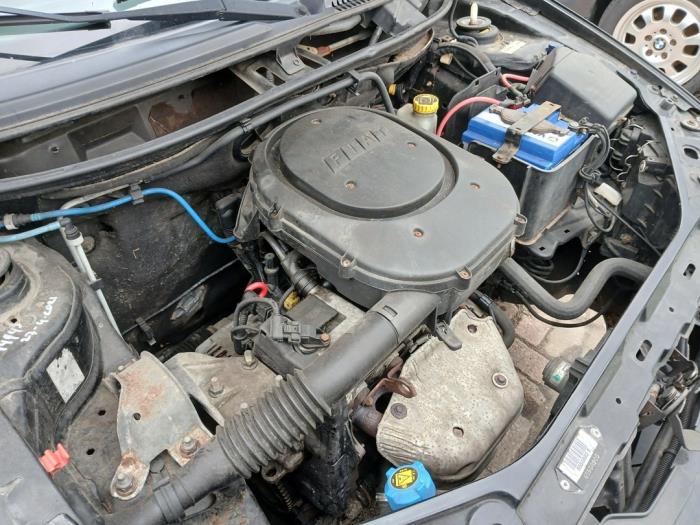 Fiat Punto II 1.2 60 S Sloopvoertuig (2002, Zwart)