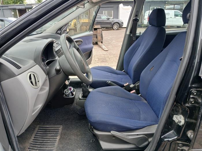 Fiat Punto II 1.2 60 S Sloopvoertuig (2002, Zwart)