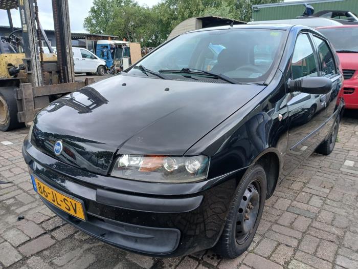 Fiat Punto II 1.2 60 S Sloopvoertuig (2002, Zwart)