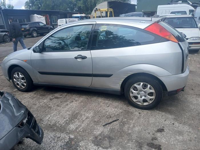 Ford Focus 1 1.6 16V Sloopvoertuig (2000, Grijs)