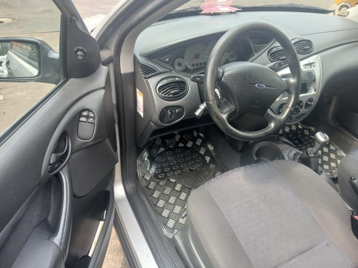 Ford Focus 1 1.6 16V Sloopvoertuig (2000, Grijs)