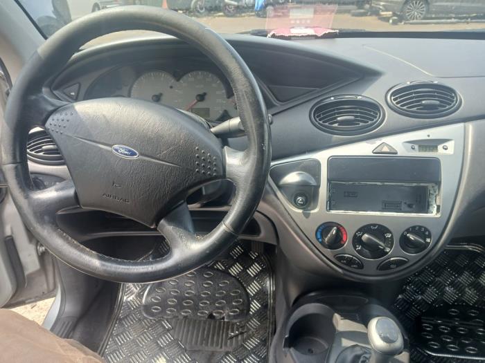 Ford Focus 1 1.6 16V Sloopvoertuig (2000, Grijs)