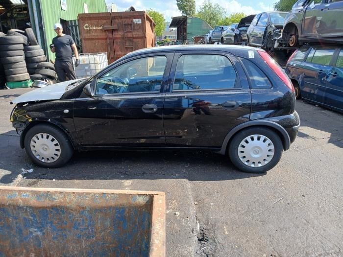 Opel Corsa C 1.4 16V Twin Port Sloopvoertuig (2005, Zwart)