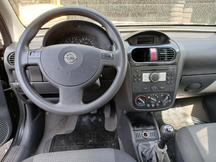 Opel Corsa C 1.4 16V Twin Port Sloopvoertuig (2005, Zwart)