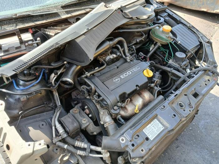 Opel Corsa C 1.4 16V Twin Port Sloopvoertuig (2005, Zwart)