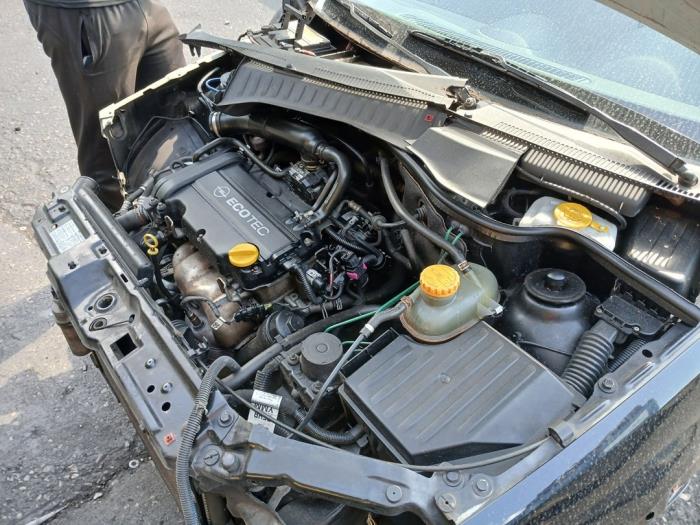 Opel Corsa C 1.4 16V Twin Port Sloopvoertuig (2005, Zwart)