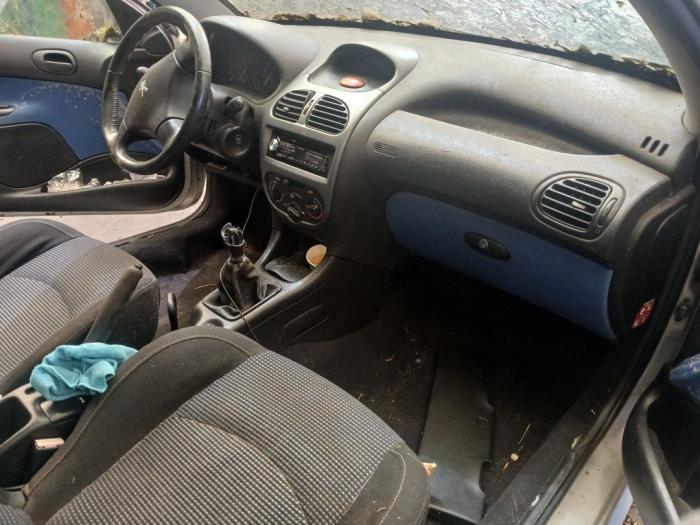 Peugeot 206 CC 1.6 16V Sloopvoertuig (2002, Grijs)