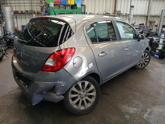 Opel Corsa D 1.2 16V Sloopvoertuig (2010, Bruin)