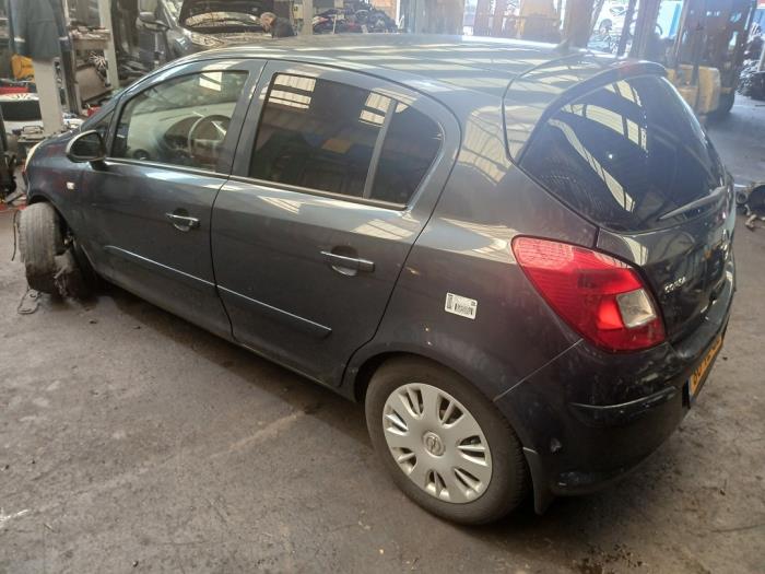Opel Corsa D 1.2 16V Sloopvoertuig (2010, Bruin)