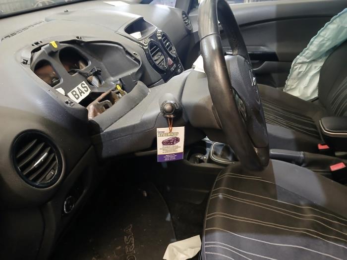 Opel Corsa D 1.2 16V Sloopvoertuig (2010, Bruin)