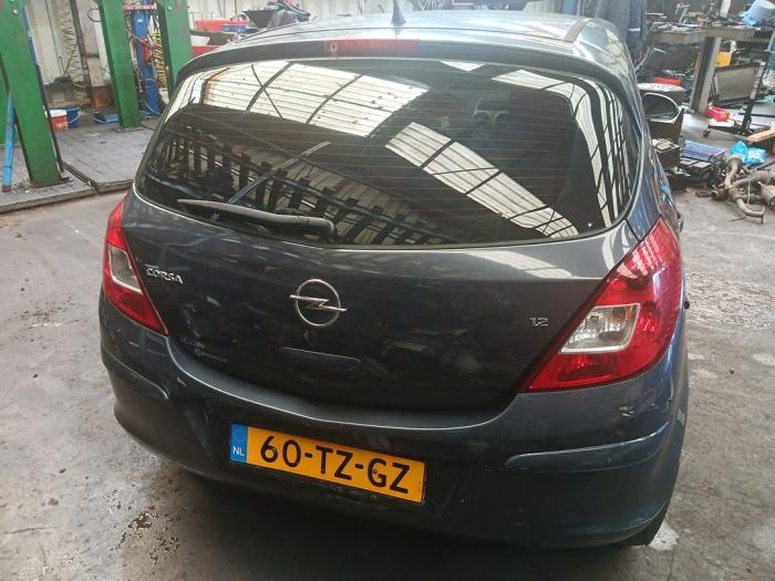 Opel Corsa D 1.2 16V Sloopvoertuig (2010, Bruin)