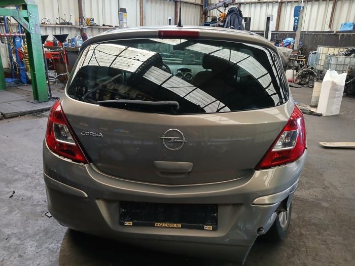 Opel Corsa D 1.2 16V Sloopvoertuig (2010, Bruin)