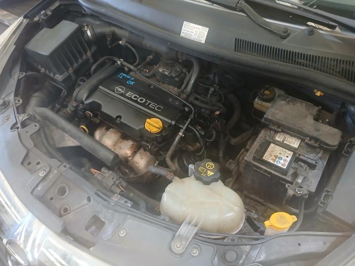 Opel Corsa D 1.2 16V Sloopvoertuig (2010, Bruin)