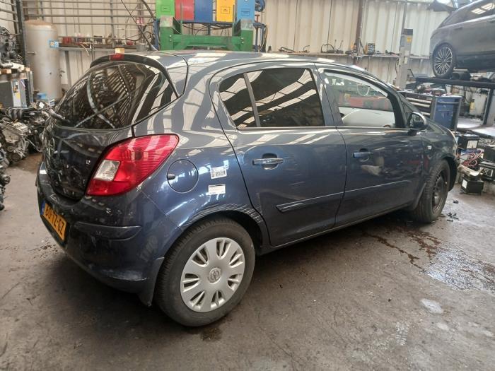 Opel Corsa D 1.2 16V Sloopvoertuig (2010, Bruin)