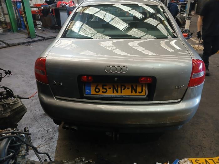 Audi A6 2.4 V6 30V Sloopvoertuig (2004, Grijs)