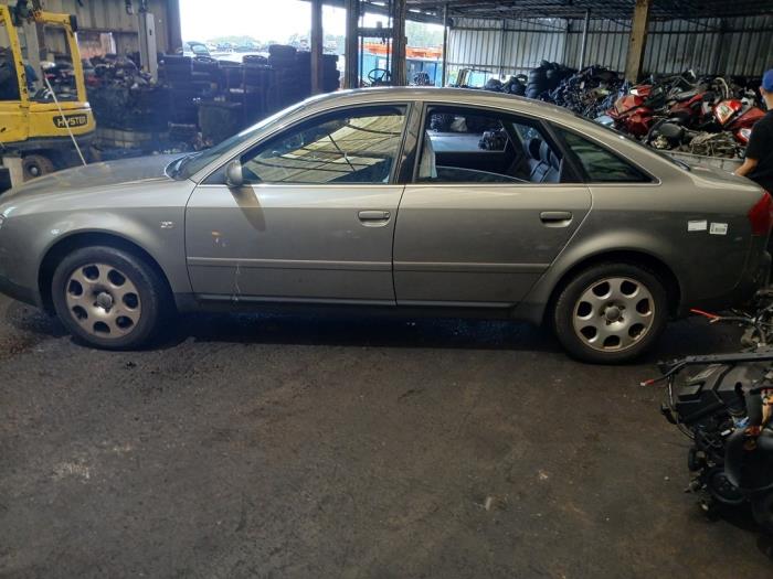 Audi A6 2.4 V6 30V Sloopvoertuig (2004, Grijs)