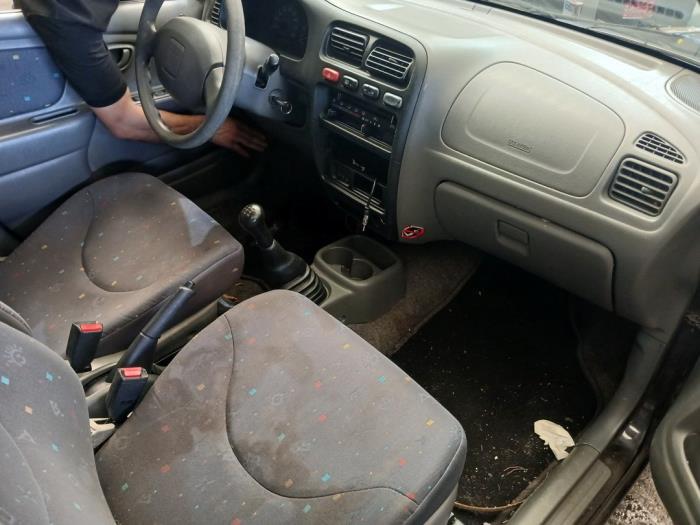 Suzuki Alto 1.1 16V Sloopvoertuig (2002, Zwart)