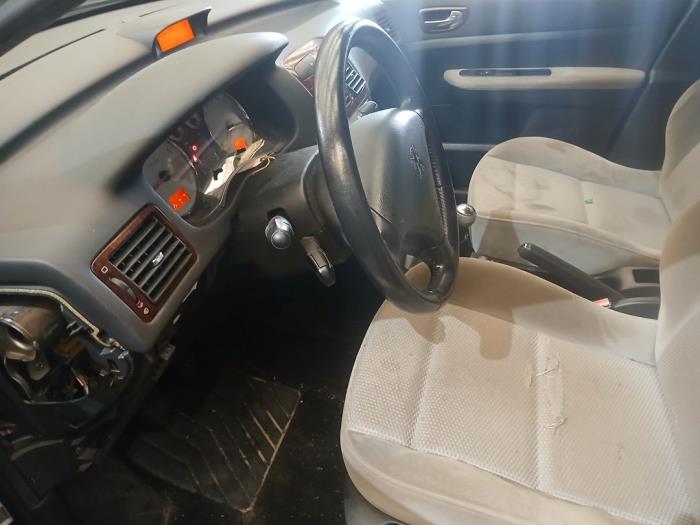 Peugeot 307 1.6 16V Sloopvoertuig (2006, Paars)