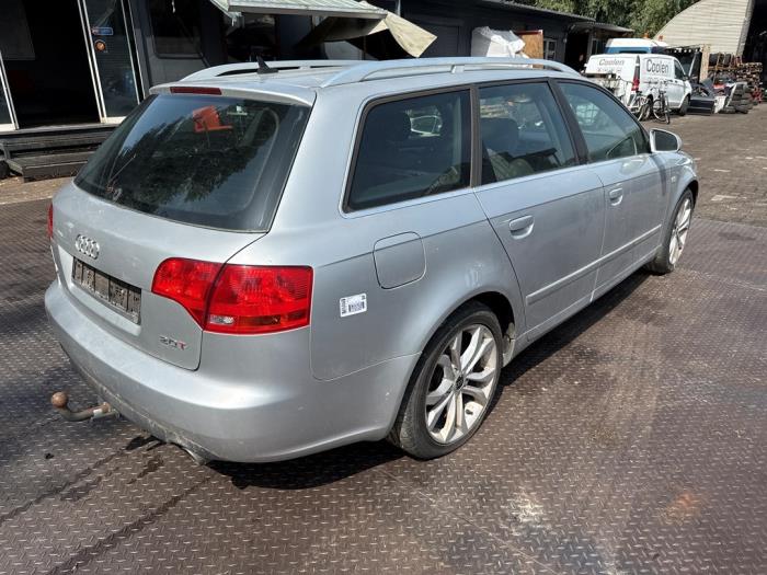 Audi A4 Avant 2.0 TFSI 20V Sloopvoertuig (2006, Grijs)