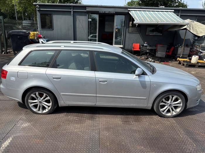 Audi A4 Avant 2.0 TFSI 20V Sloopvoertuig (2006, Grijs)
