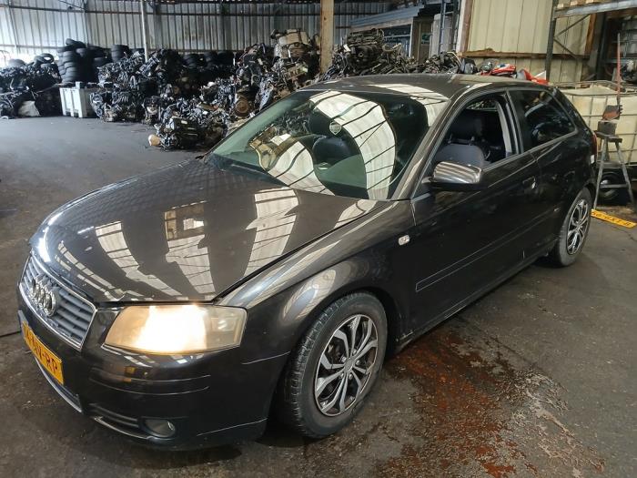 Audi A3 2.0 16V FSI Sloopvoertuig (2004, Grijs)