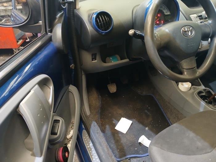 Toyota Aygo 1.0 12V VVT-i Sloopvoertuig (2008, Blauw)