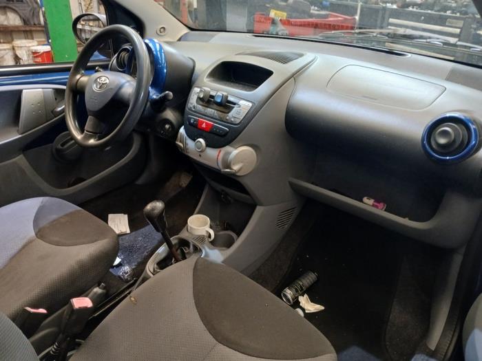 Toyota Aygo 1.0 12V VVT-i Sloopvoertuig (2008, Blauw)