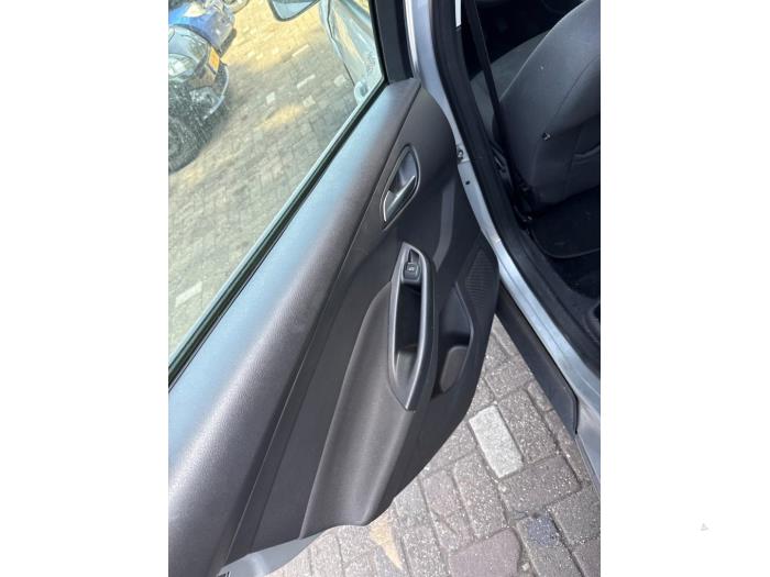 Ford Focus 3 1.0 Ti-VCT EcoBoost 12V 100 Sloopvoertuig (2014, Grijs)