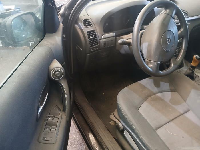 Renault Laguna II Grandtour 1.6 16V Sloopvoertuig (2007, Zwart)