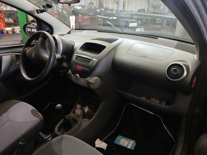 Peugeot 107 1.0 12V Sloopvoertuig (2007, Grijs)