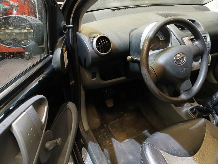 Toyota Aygo 1.0 12V VVT-i Sloopvoertuig (2008, Zwart)