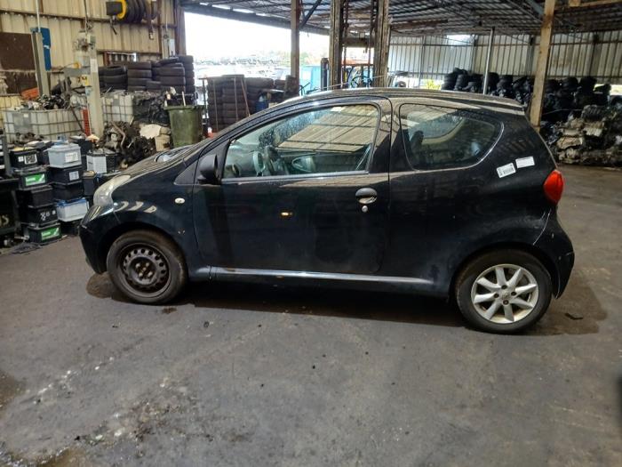 Toyota Aygo 1.0 12V VVT-i Sloopvoertuig (2008, Zwart)