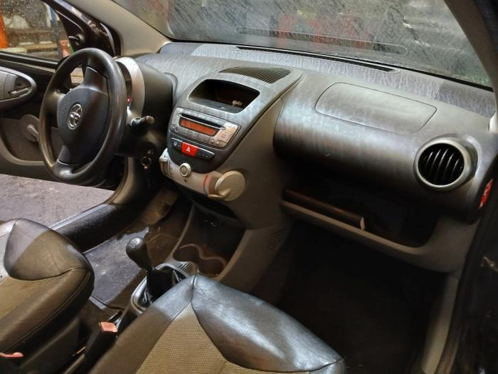 Toyota Aygo 1.0 12V VVT-i Sloopvoertuig (2008, Zwart)