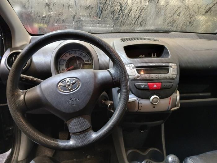 Toyota Aygo 1.0 12V VVT-i Sloopvoertuig (2008, Zwart)