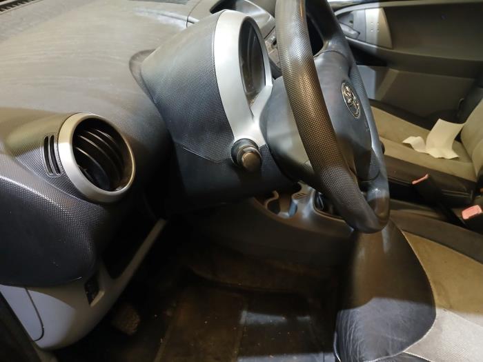 Toyota Aygo 1.0 12V VVT-i Sloopvoertuig (2008, Zwart)