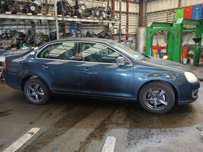 Volkswagen Jetta III 2.0 16V FSI Sloopvoertuig (2006, Grijs)