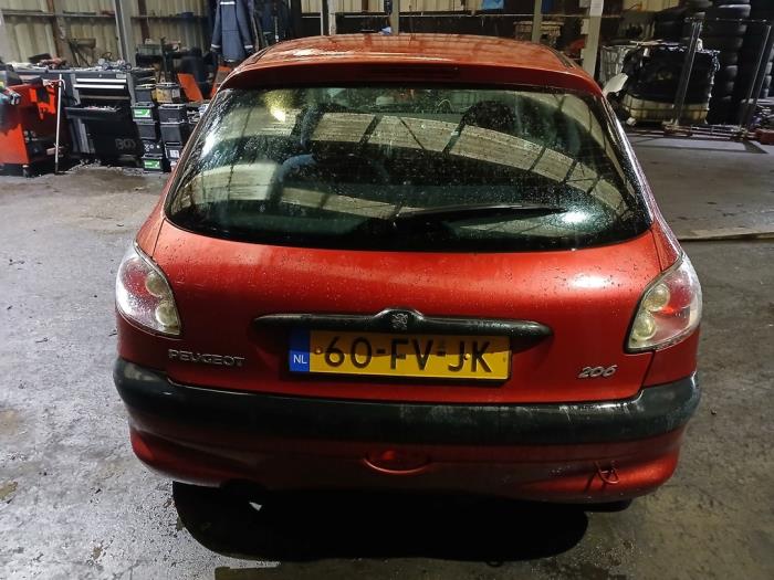 Peugeot 206 1.4 XR,XS,XT,Gentry Sloopvoertuig (2000, Rood)