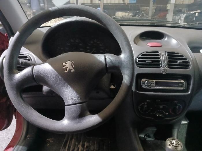 Peugeot 206 1.4 XR,XS,XT,Gentry Sloopvoertuig (2000, Rood)